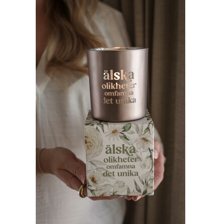 Majas Lykta �lska Olikheter Omfamna det unika