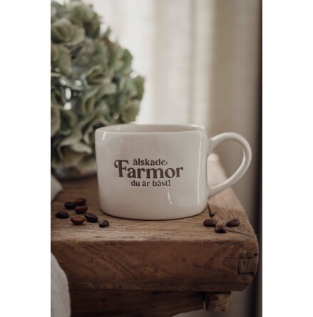 Majas Mugg �lskade Farmor..